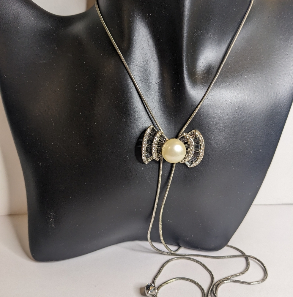 Rare Crystal & Simulated Pearl Slider Necklace – Adjustable 38” with 20” Drop - Picture 4 of 6